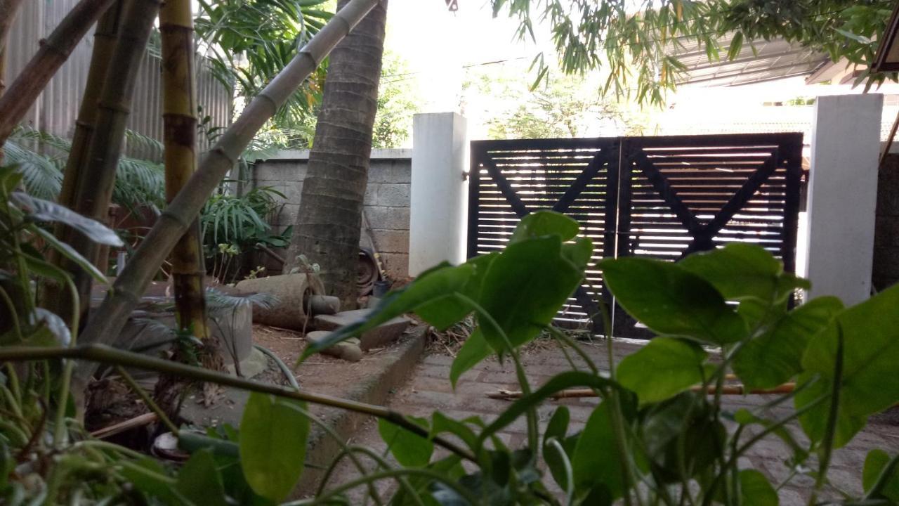 Adams Wood House Ayurveda Homestay Kochi 外观 照片